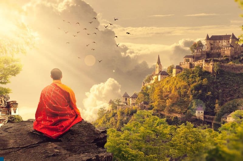 monk-in-meditation
